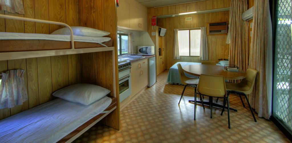 Riverview Caravan Park Porepunkah Ngoại thất bức ảnh